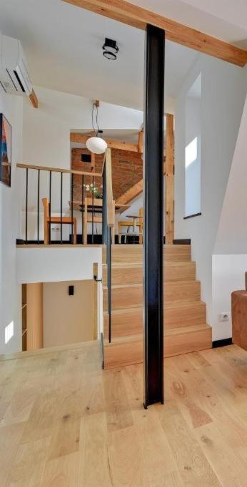 3-Level Apartment With A View Of St Mary'S Basilica By Downtown Apartments Gdansk Exterior foto